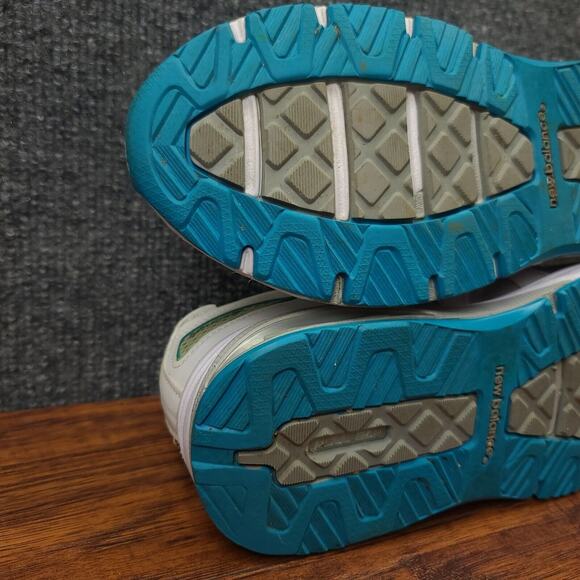 New Balance 1540v2 Running Shoes Womens 8 White Blue Mesh Athletic - Picture 10 of 13